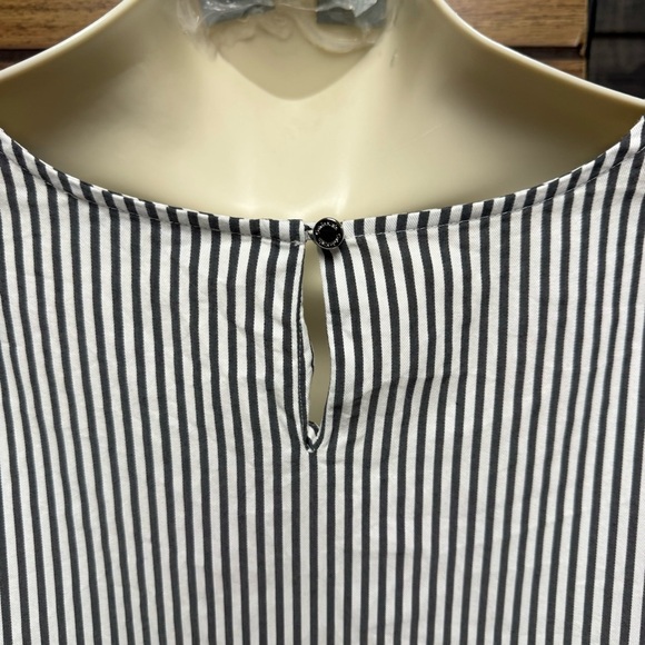 Calvin Klein gray and White Striped Blouse ruffled sleeves size medium - Picture 6 of 9